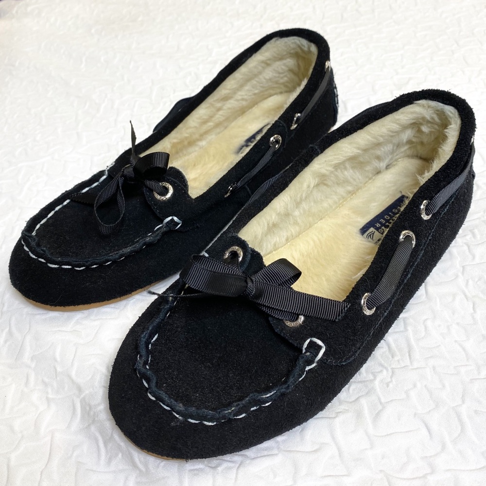 Sperry Black and Cream Fur Slippers